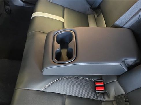 Used 2025 Toyota Camry SE image 16