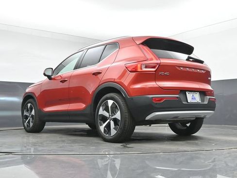 Used 2025 Volvo XC40 B5 Plus AWD/4WD image 40