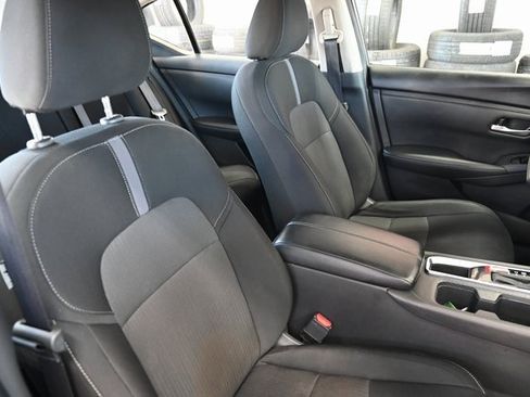 Used 2024 Nissan Sentra SV image 9