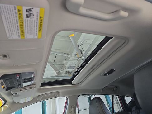 Used 2024 Subaru Crosstrek 2.5i Limited w/ Crosstrek Mirror Package image 31