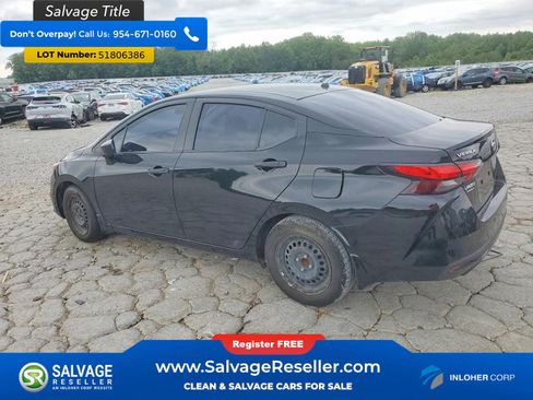 Used 2021 Nissan Versa S FWD image 3