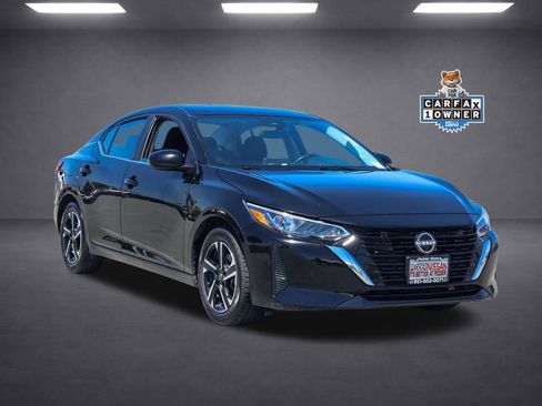 Used 2024 Nissan Sentra SV FWD image 2