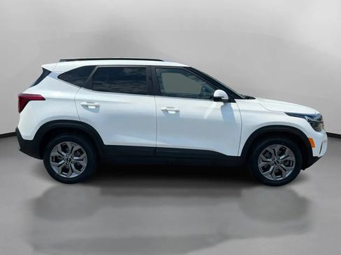 Used 2024 Kia Seltos S AWD/4WD image 7