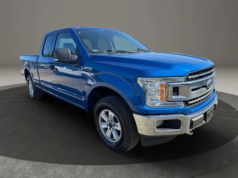 Used 2018 Ford F150 XLT w/ Trailer Tow Package AWD/4WD image 3