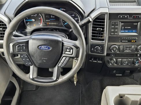 Used 2018 Ford F250 XLT w/ FX4 Off-Road Package image 24