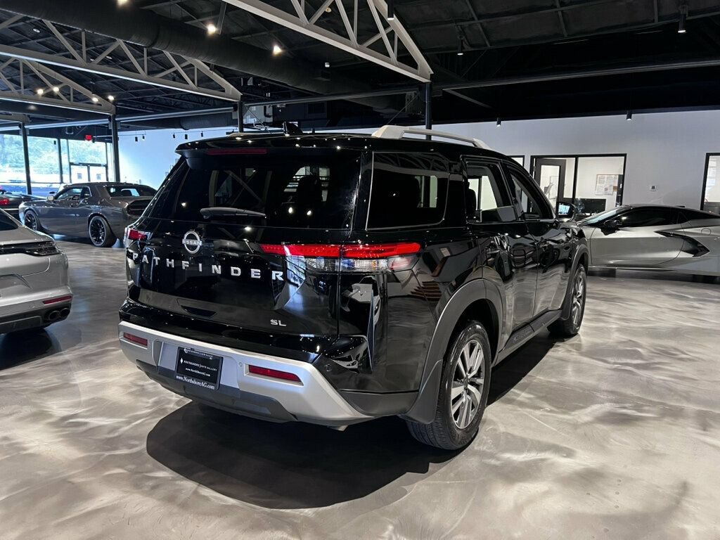 Used 2025 Nissan Pathfinder SL w/ Cargo Package FWD image 5