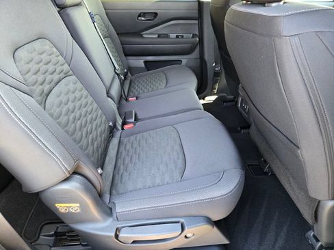 Certified 2026 Nissan Pathfinder SV AWD/4WD image 19
