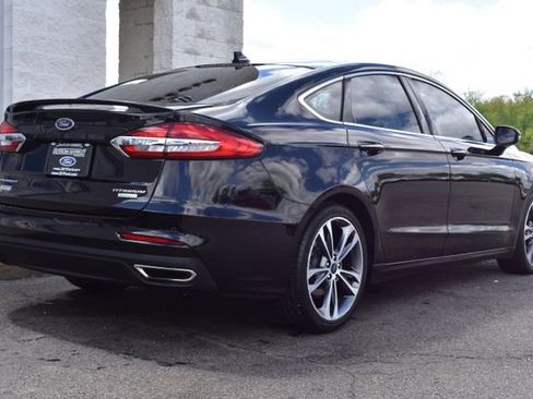 Used 2019 Ford Fusion Titanium FWD image 15