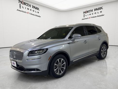 Used 2023 Lincoln Nautilus AWD w/ Premium Package image 1