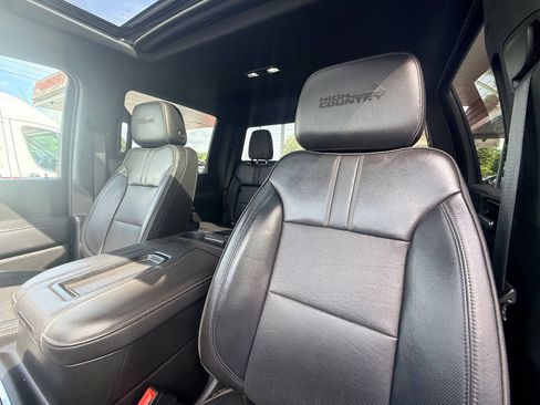 Used 2021 Chevrolet Silverado 2500 High Country w/ Z71 Off-Road Package AWD/4WD image 33