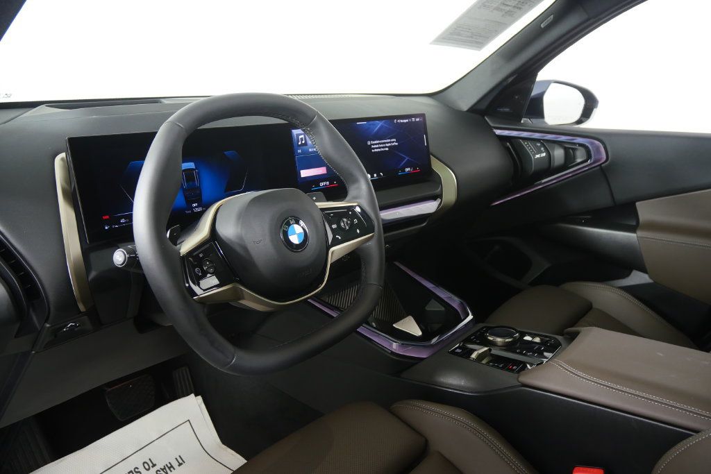Used 2025 BMW X3 xDrive30i AWD/4WD image 13