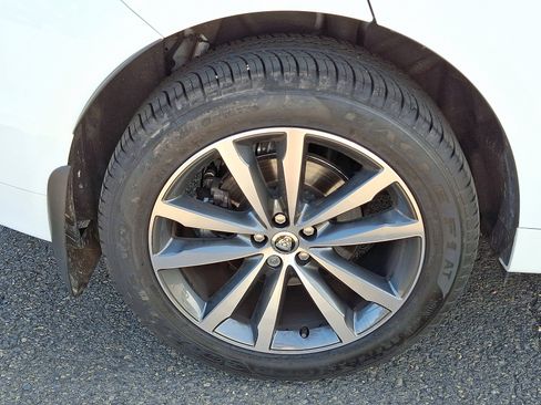Used 2026 Jaguar F-PACE R-Dynamic S AWD/4WD image 12