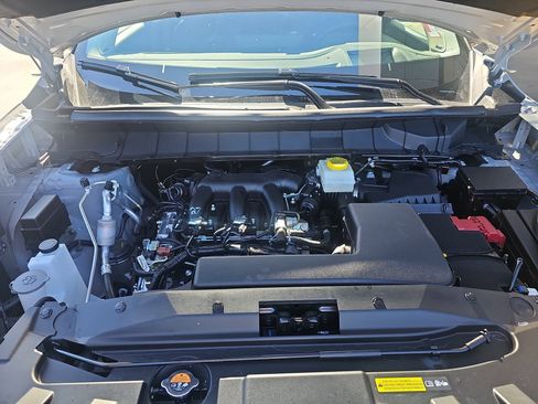 Used 2026 Nissan Pathfinder Platinum image 23