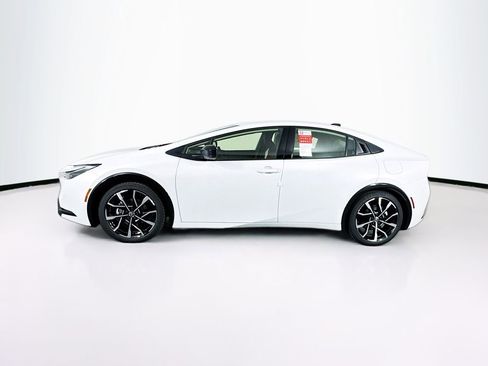 New 2026 Toyota Prius Plug-In Hybrid image 5