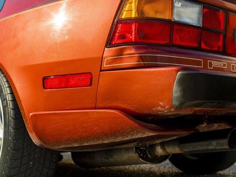 Used 1986 Porsche 944 Turbo image 28