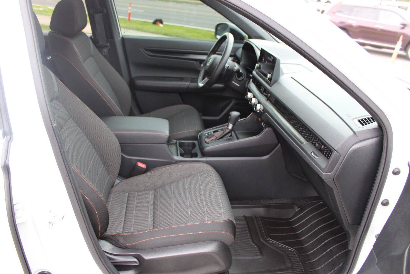Used 2025 Honda CR-V Sport image 11