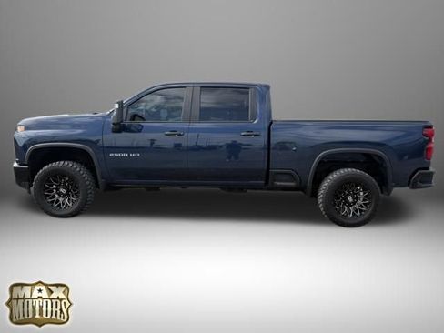 Used 2022 Chevrolet Silverado 2500 Custom w/ Custom Convenience Package AWD/4WD image 14
