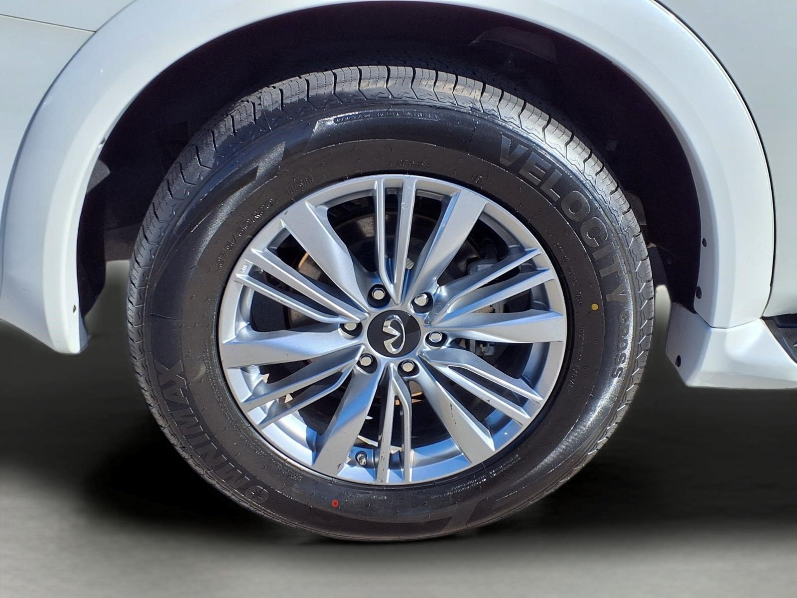 Used 2022 INFINITI QX80 Luxe w/ Cargo Package AWD/4WD image 9