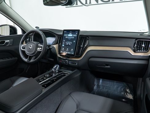 New 2026 Volvo XC60 B5 Core w/ Climate Package AWD/4WD image 14