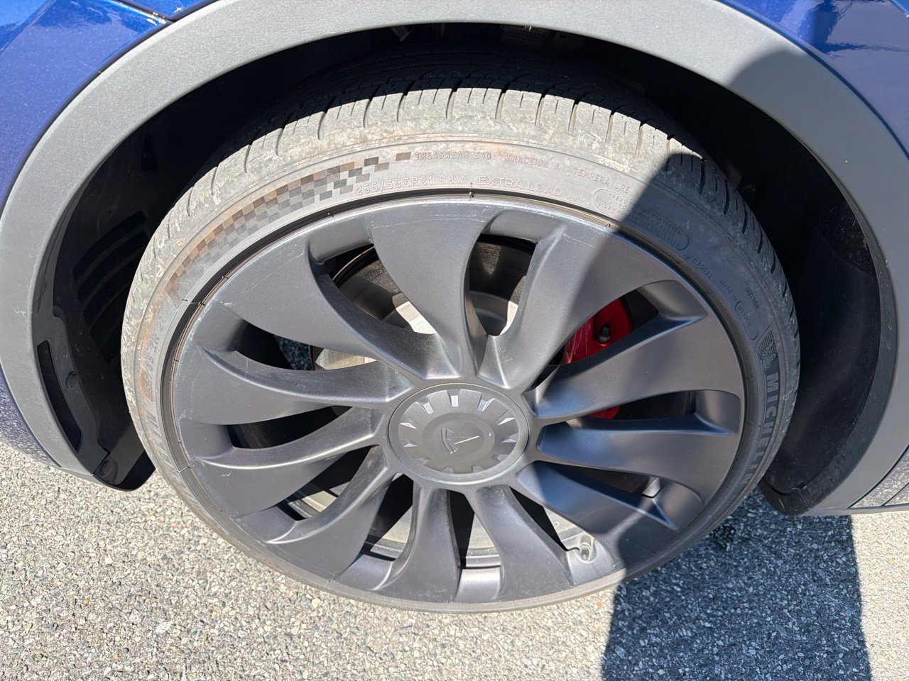 Used 2024 Tesla Model Y Performance AWD/4WD image 10