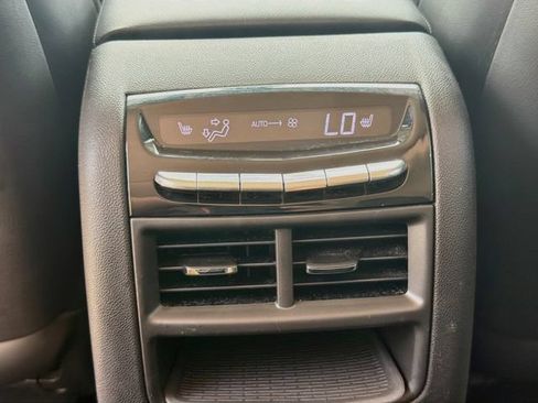 Used 2019 Cadillac XT5 Premium Luxury FWD image 21