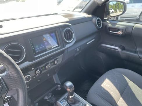 Used 2016 Toyota Tacoma TRD Off-Road w/ Towing Package AWD/4WD image 13