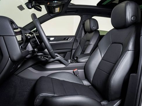 New 2026 Porsche Cayenne image 5