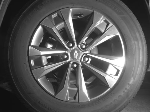 Used 2025 Chevrolet Equinox LT FWD image 14