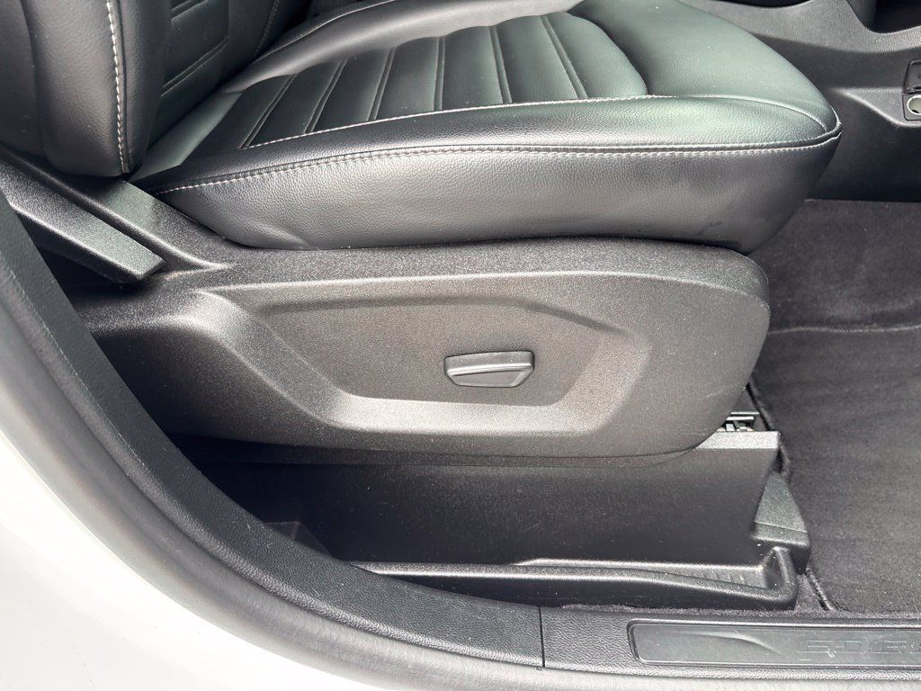 Used 2024 Ford Edge SEL AWD/4WD image 29