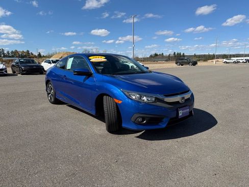 Used 2018 Honda Civic EX-T image 4