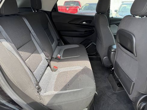 Used 2023 Chevrolet TrailBlazer LT w/ Convenience Package FWD image 12