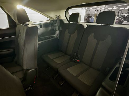 Used 2023 Kia Sorento LX FWD image 26
