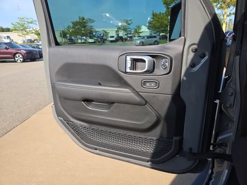 Used 2022 Jeep Wrangler Unlimited Sahara w/ Safety Group image 34