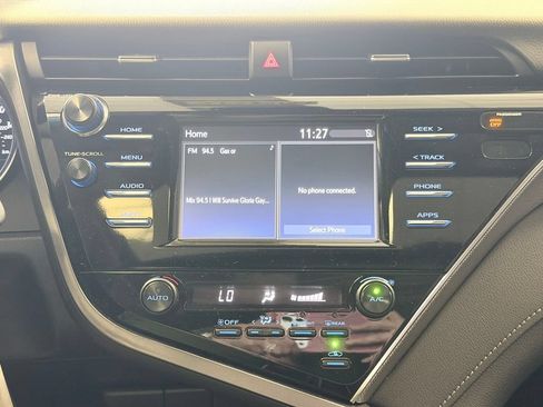 Used 2018 Toyota Camry SE w/ Moonroof Package FWD image 46