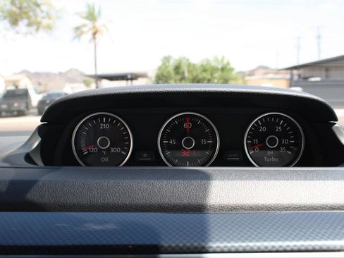 Used 2014 Volkswagen Beetle R-Line image 28