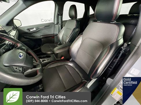 Certified 2024 Ford Escape ST-Line AWD/4WD image 24