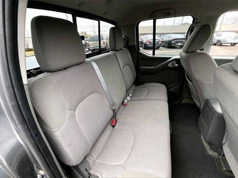 Used 2018 Nissan Frontier SV image 22