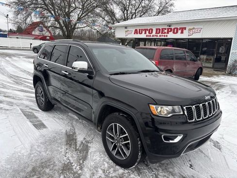 Used 2021 Jeep Grand Cherokee Limited image 22