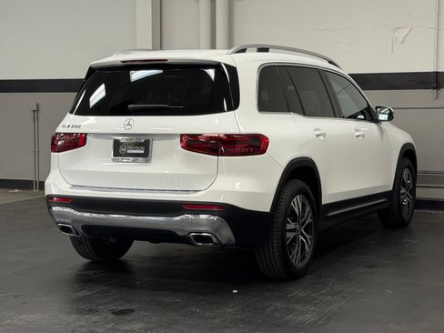 Used 2026 Mercedes-Benz GLB 250 image 12