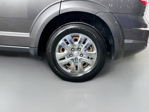 Used 2017 Dodge Journey SE image 27