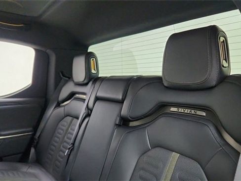 Used 2025 Rivian R1T Adventure image 30