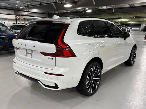Used 2026 Volvo XC60 B5 Ultra w/ Climate Package AWD/4WD image 2