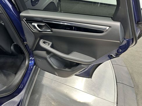 Certified 2026 Porsche Macan AWD/4WD image 39