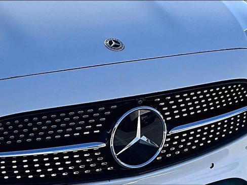 Used 2022 Mercedes-Benz E 350 Sedan image 27