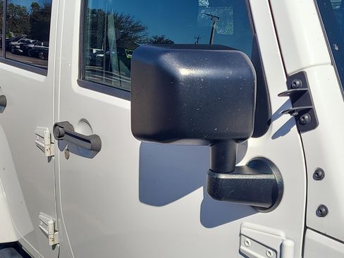 Used 2017 Jeep Wrangler 75th Anniversary image 7