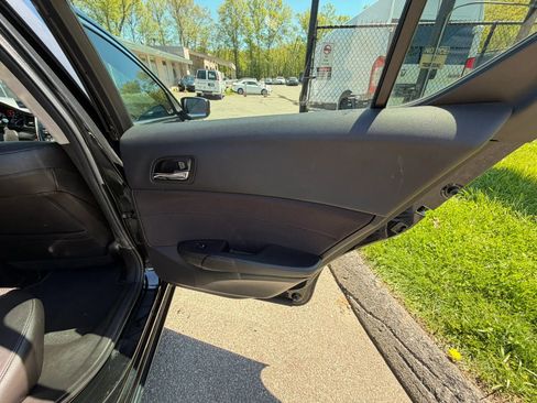 Used 2013 Acura ILX FWD image 17