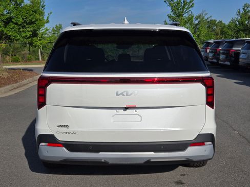 New 2026 Kia Carnival EX image 6