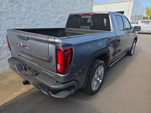 Used 2022 GMC Sierra 1500 Denali w/ Denali Premium Package AWD/4WD image 7
