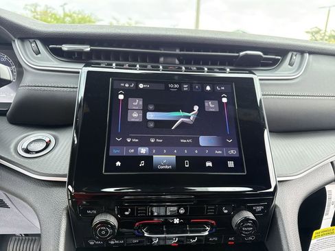 New 2026 Jeep Grand Cherokee Laredo X RWD image 22