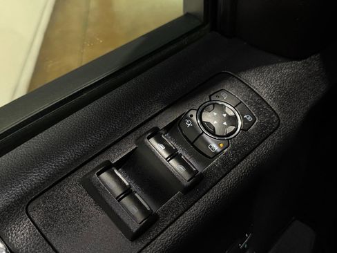 Used 2015 Ford F150 Lariat w/ Equipment Group 502A Luxury RWD image 31